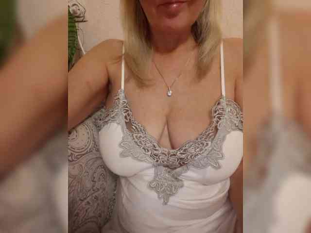 SexiestJess45 Live Webcam on BongaCams