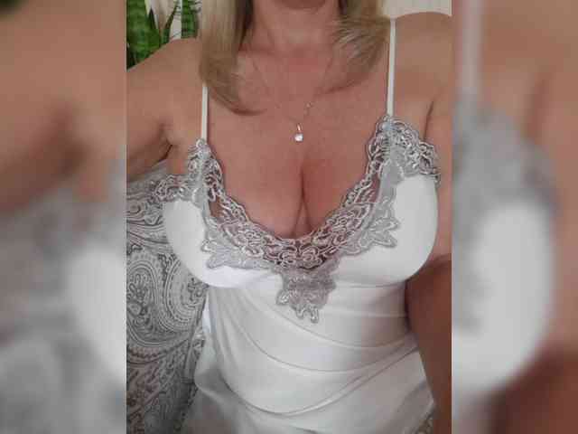 SexiestJess45 webcam