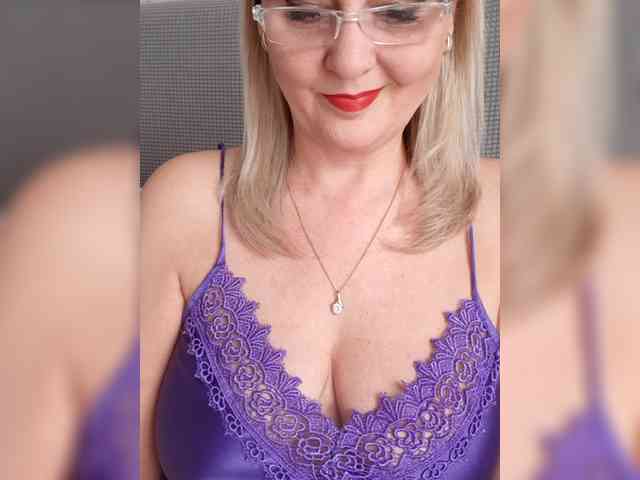 SexiestJess45 webcam