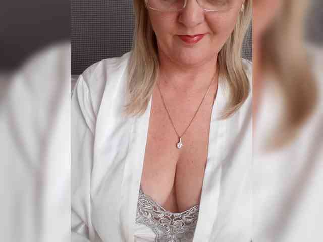 SexiestJess45 webcam