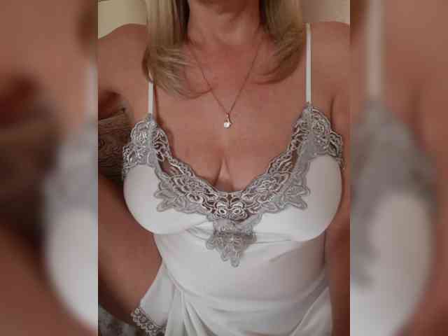 SexiestJess45 webcam