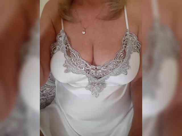 SexiestJess45 webcam
