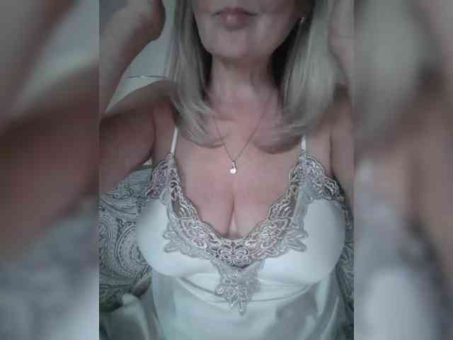 SexiestJess45 webcam