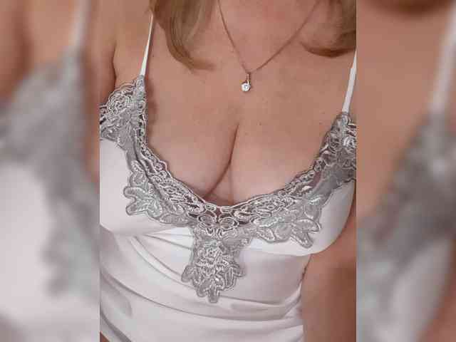 SexiestJess45 webcam