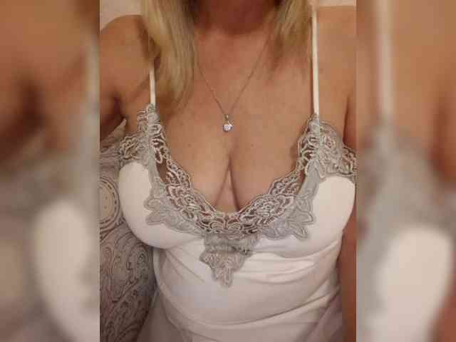 SexiestJess45 webcam