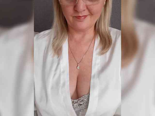 SexiestJess45 webcam