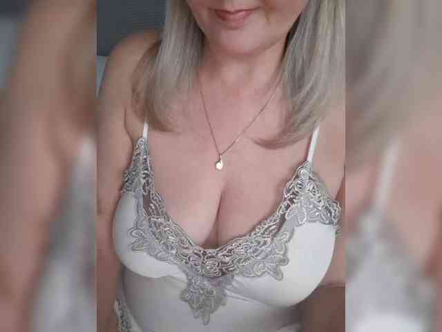 SexiestJess45 webcam