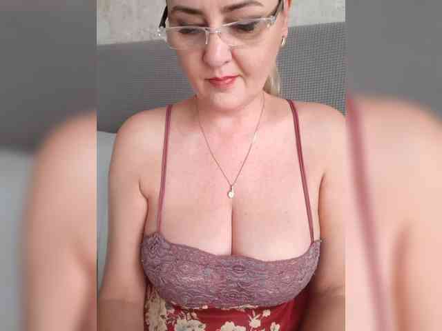 SexiestJess45 webcam