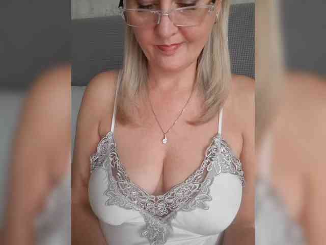 SexiestJess45 webcam