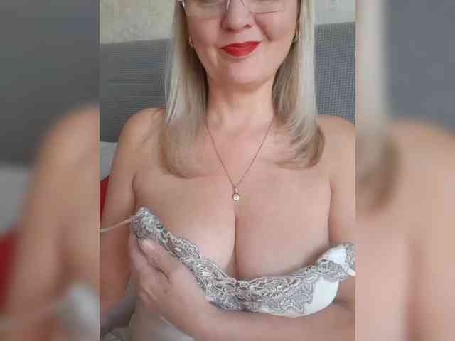 SexiestJess45 webcam