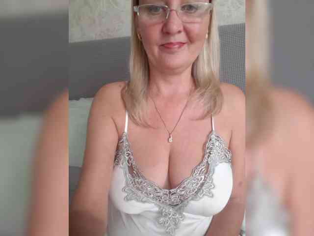 SexiestJess45 Live Webcam on BongaCams