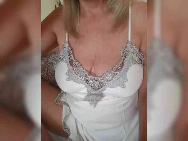 SexiestJess45