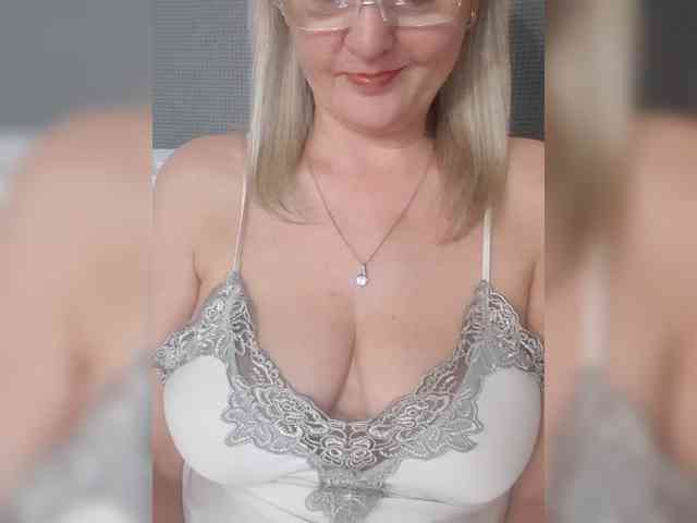 SexiestJess45 Live Webcam on BongaCams