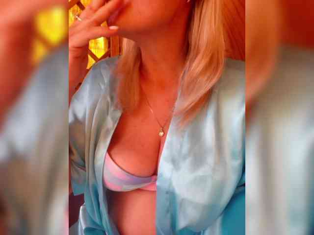 SexiestJess45 webcam