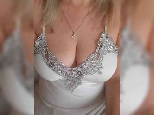 SexiestJess45