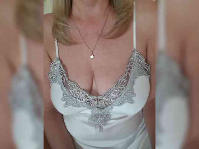 SexiestJess45 webcam