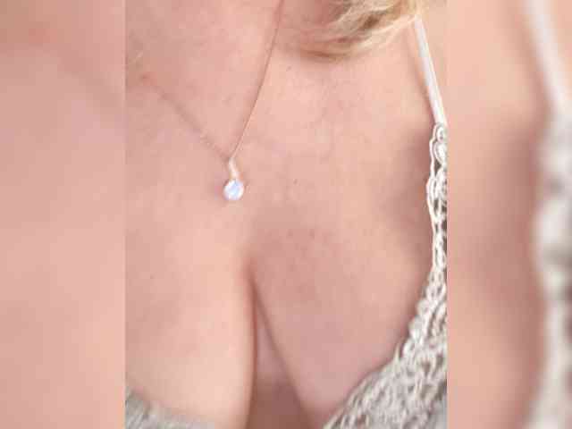 SexiestJess45 Live Webcam on BongaCams