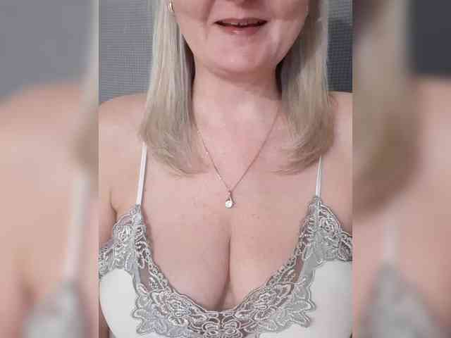 SexiestJess45 webcam