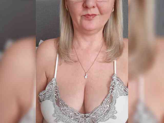 SexiestJess45 webcam