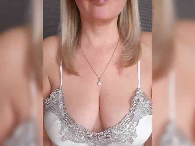 SexiestJess45 webcam