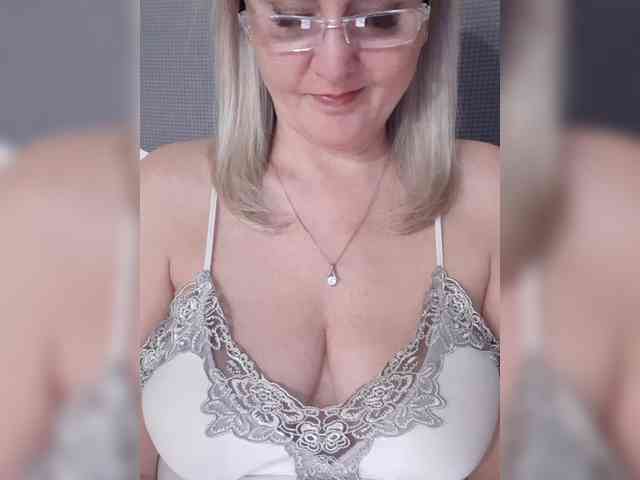 SexiestJess45 webcam