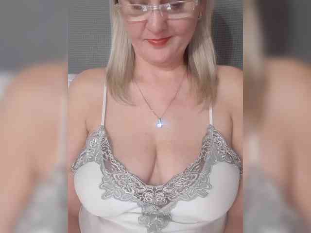 SexiestJess45 webcam