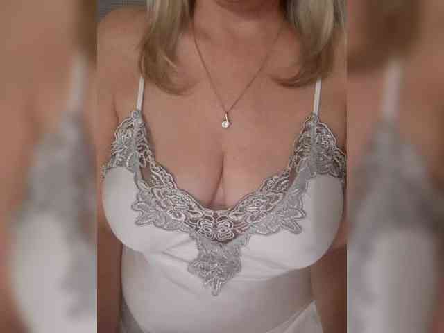 SexiestJess45 Live Webcam on BongaCams