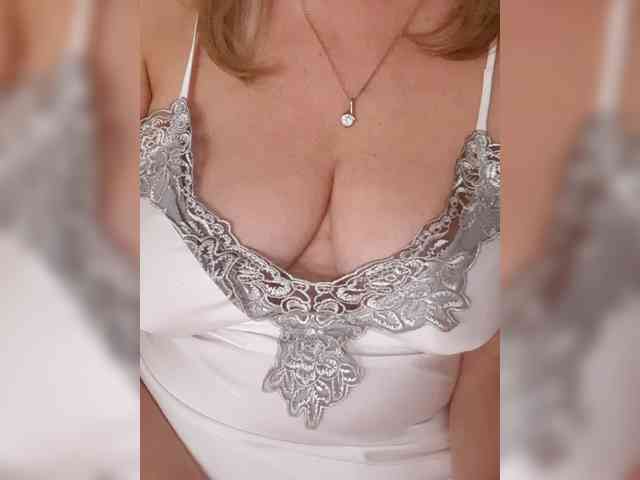 SexiestJess45 webcam