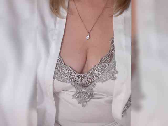 SexiestJess45 webcam