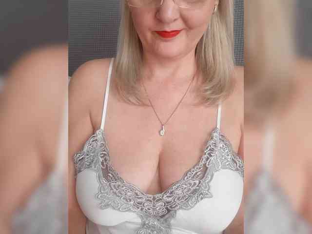 SexiestJess45 webcam