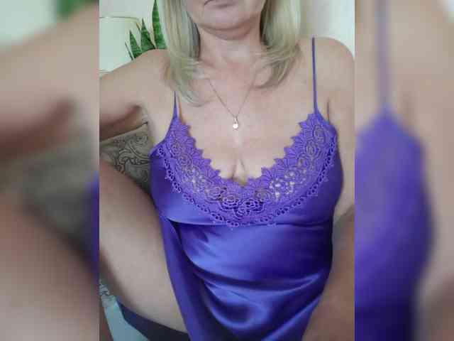 SexiestJess45 webcam