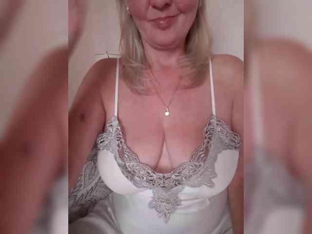 SexiestJess45 Live Webcam on BongaCams