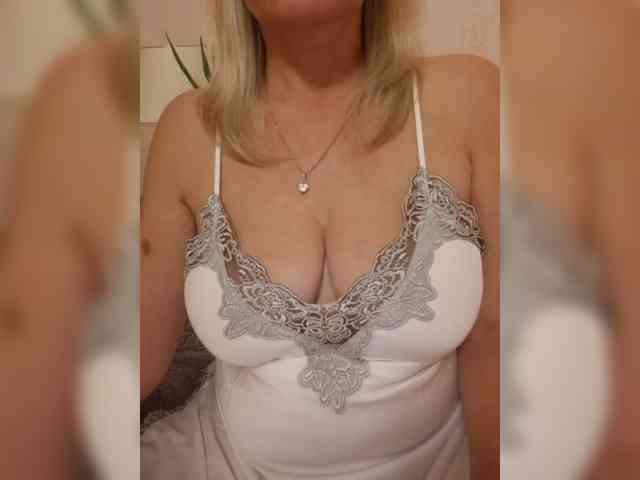 SexiestJess45