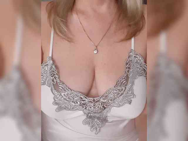 SexiestJess45 SexiestJess45