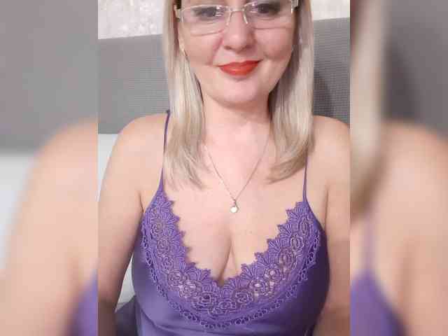 SexiestJess45 webcam