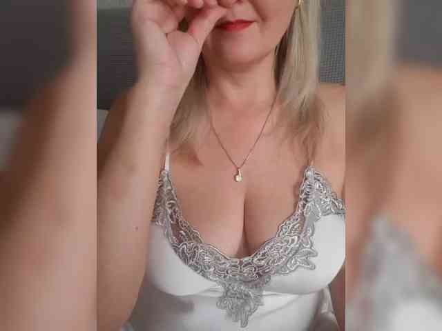 SexiestJess45 webcam