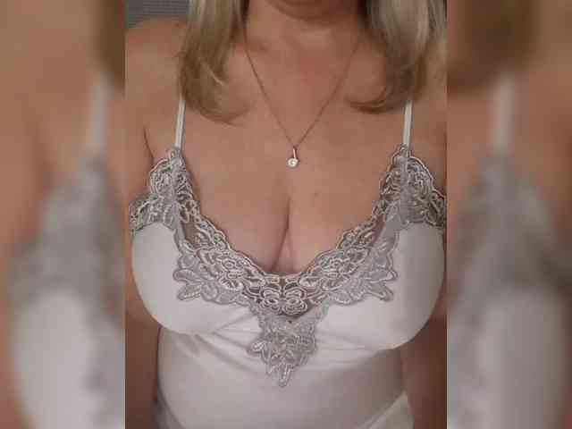 SexiestJess45 Live Webcam on BongaCams