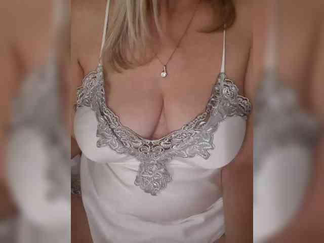 SexiestJess45 webcam