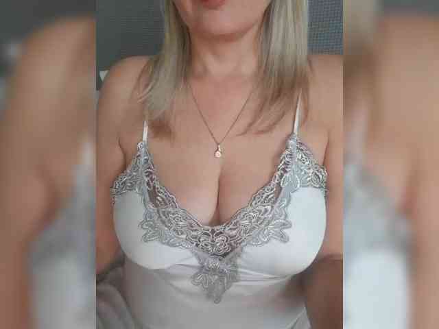 SexiestJess45