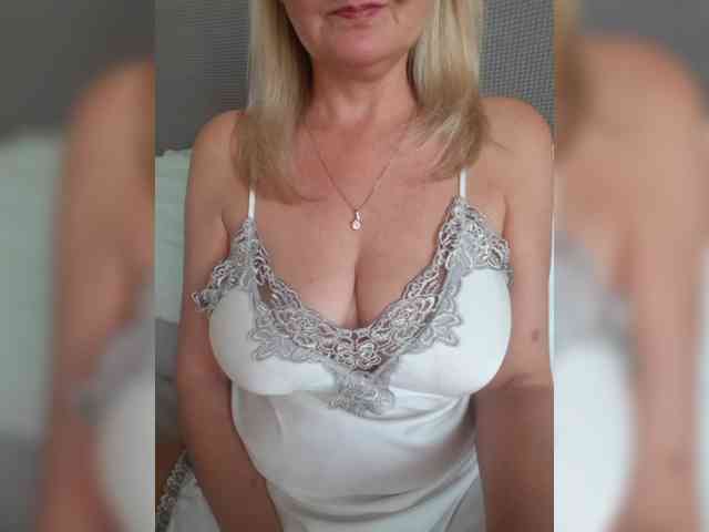SexiestJess45 webcam