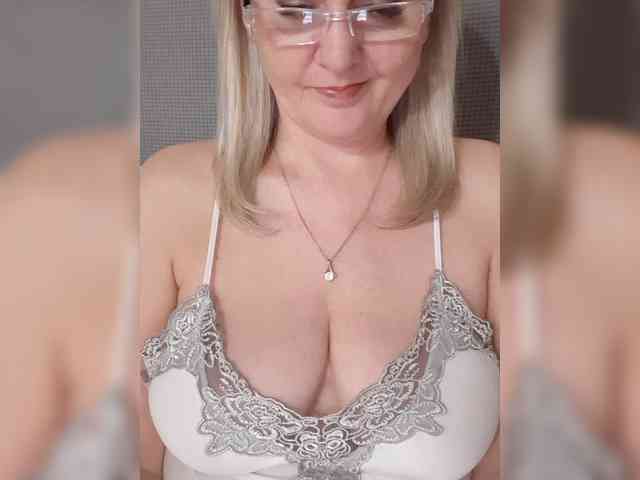 SexiestJess45 webcam