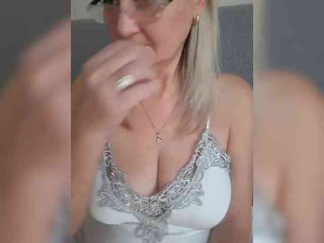 SexiestJess45 webcam