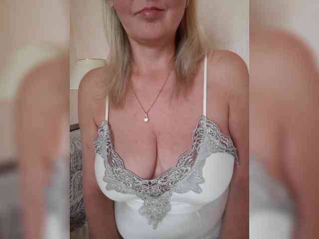 SexiestJess45 Live Webcam on BongaCams