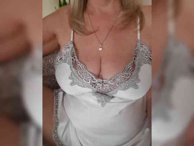 SexiestJess45 webcam