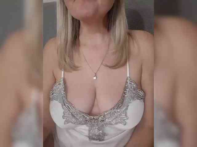 SexiestJess45 webcam