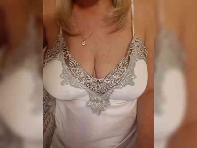 SexiestJess45 webcam