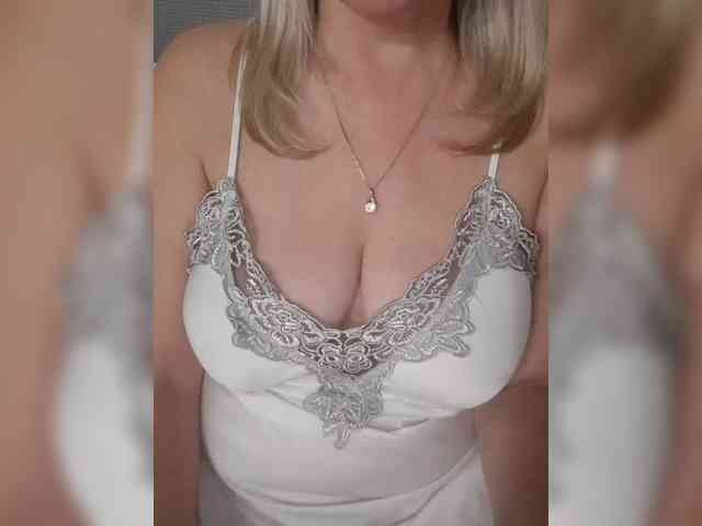 SexiestJess45 Live Webcam on BongaCams