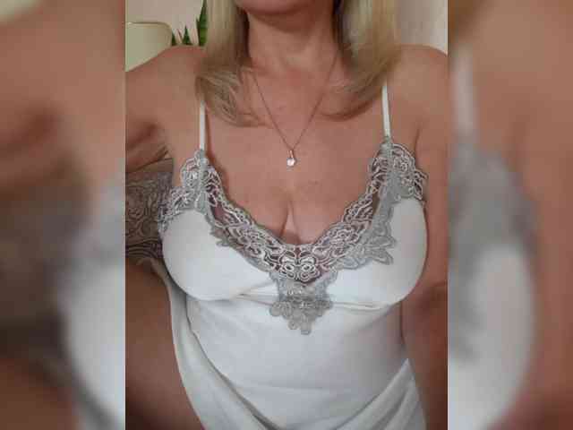 SexiestJess45 webcam