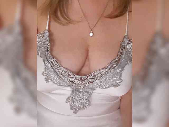 SexiestJess45 webcam