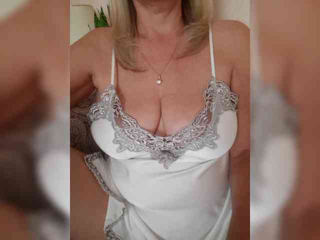 SexiestJess45 webcam